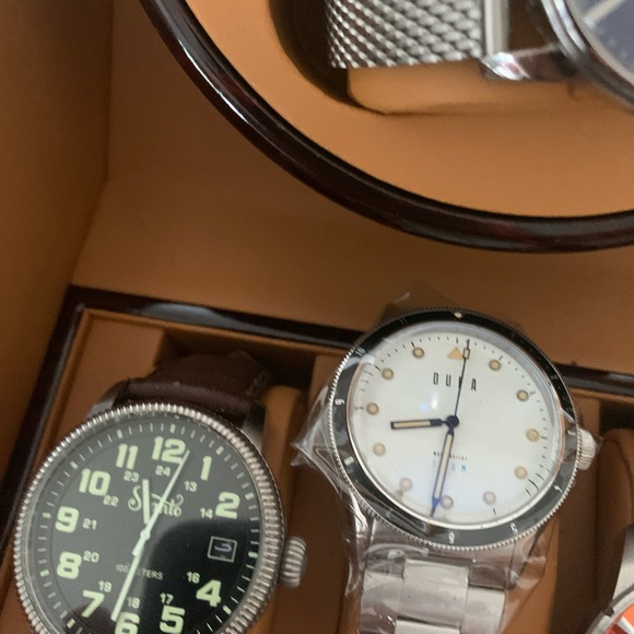 Variety of nearly new men’s watches - Picture 6 of 6